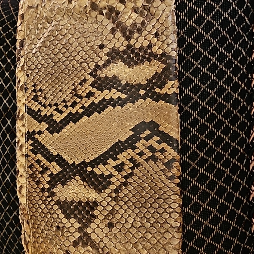 Snake Clutch